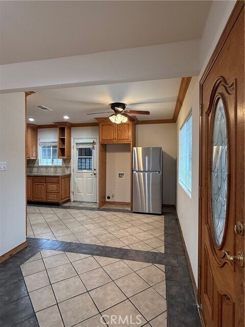 Foto del edificio - 7881 Claybeck Ave