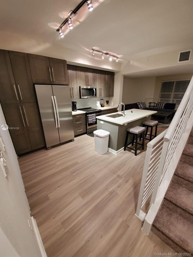 950 Broken Sound Pkwy NW Unit 1103, Boca Raton, FL 33487 Room for