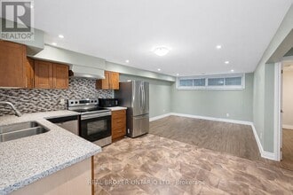Building Photo - 926 Flagship Dr
