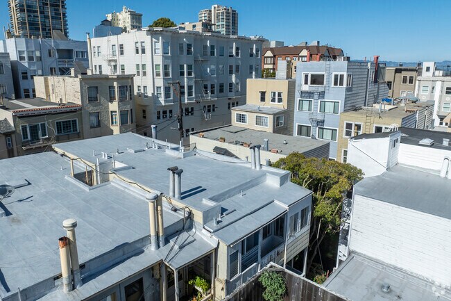 Exterior alternativo - 127 Bernard St