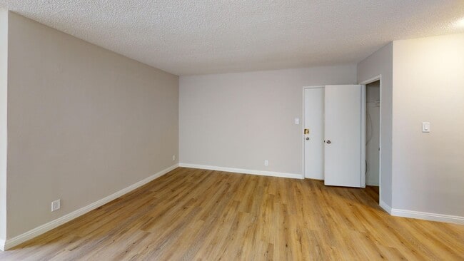 Interior Photo - Kenmore Apartments