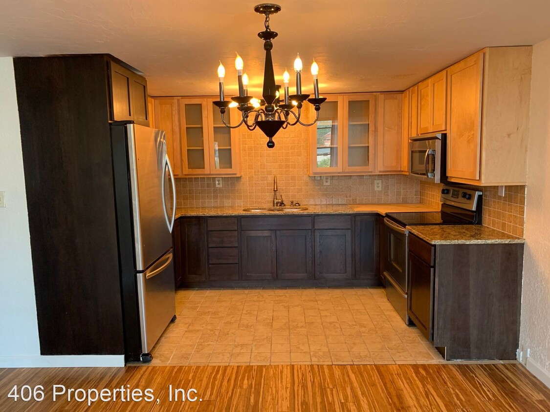 Primary Photo - 2 br, 1 bath House - 21 N. Last Chance Gul...
