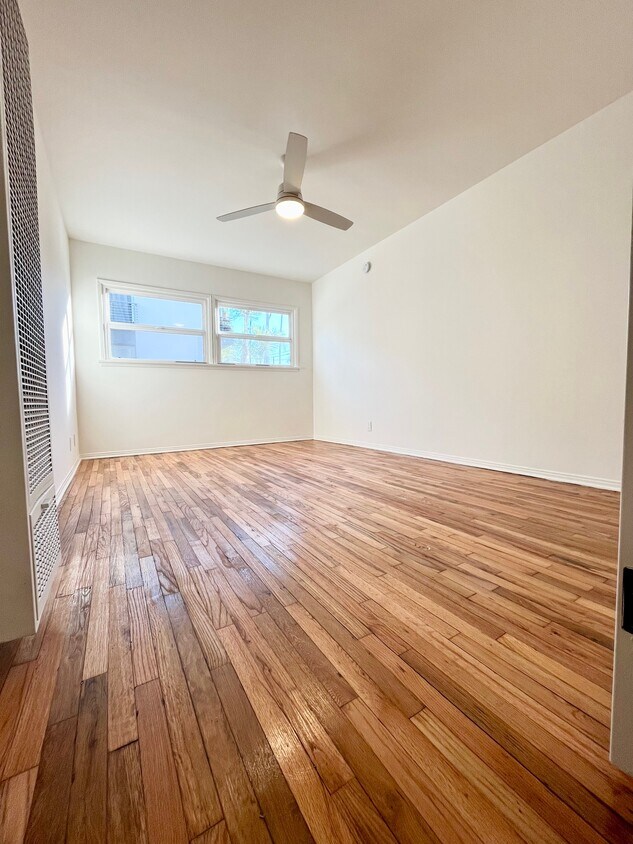 Primary Photo - 2129 Ocean Ave