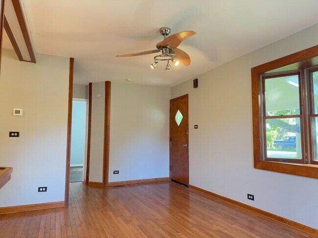 Foto del edificio - 37 Heather Dr