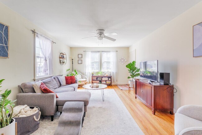 Foto del edificio - Great Two Bedroom apartment in the Museum ...