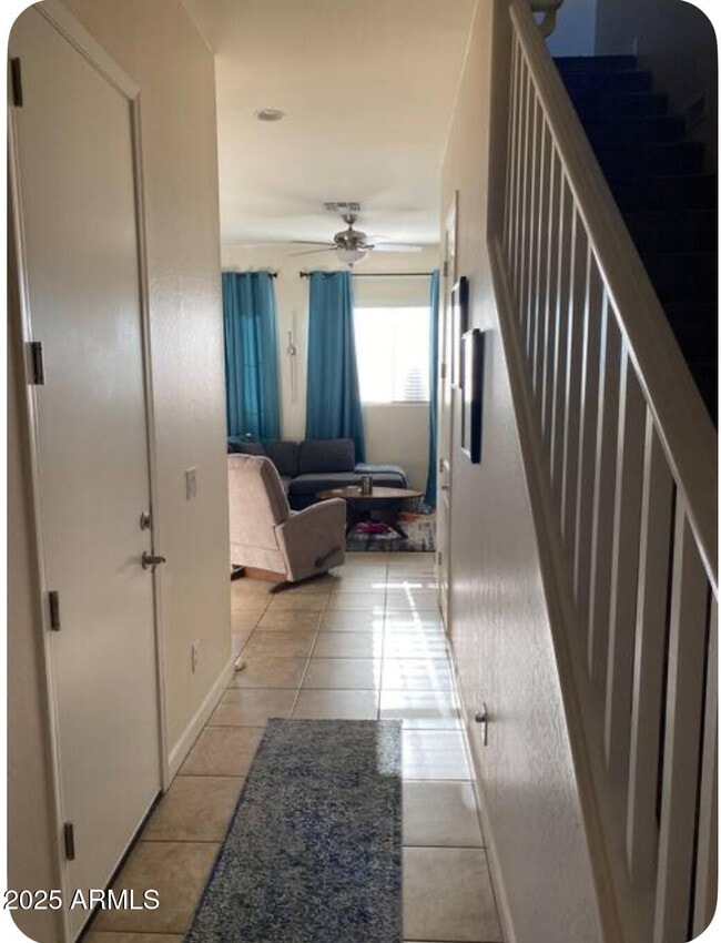 Building Photo - 1367 S Country Club Dr