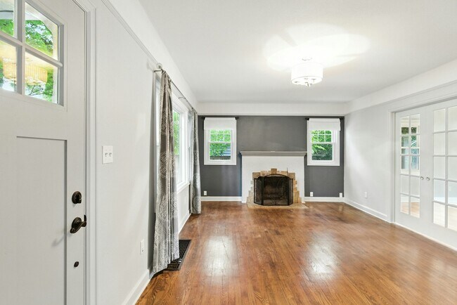 Foto del edificio - 5806 NE 60th Ave