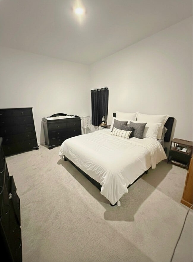 Building Photo - 2225 Still Bend Ln