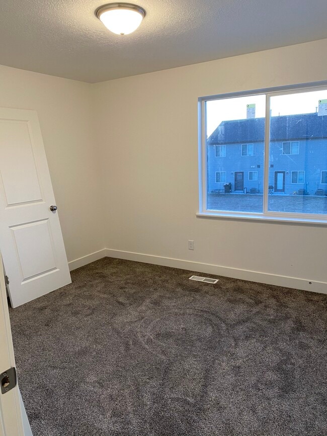 2nd bedroom - 2626 W 450 N