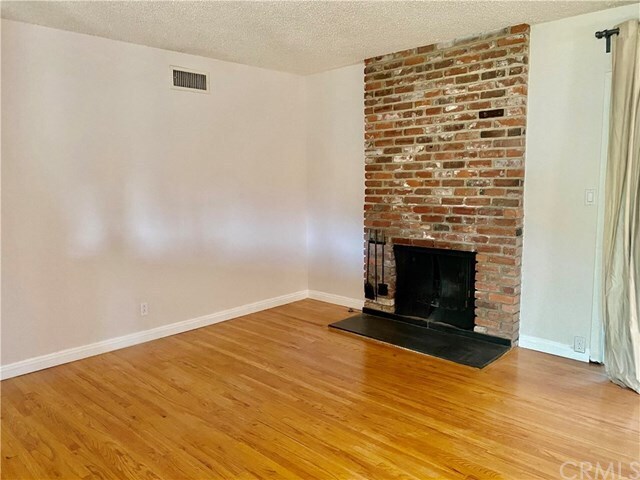 Building Photo - 608 Beverly Dr