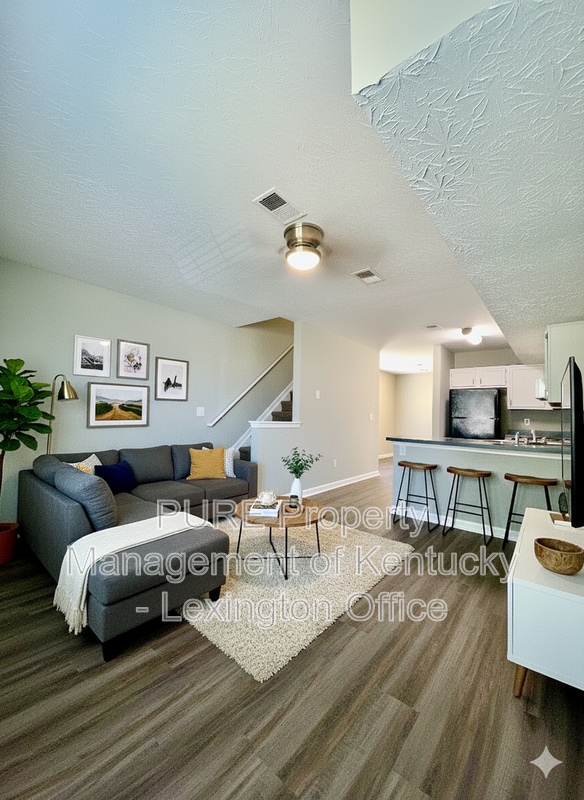 Photo - 234 Mousas Way