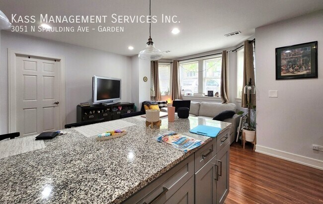 Foto del edificio - 3051 N Spaulding Ave