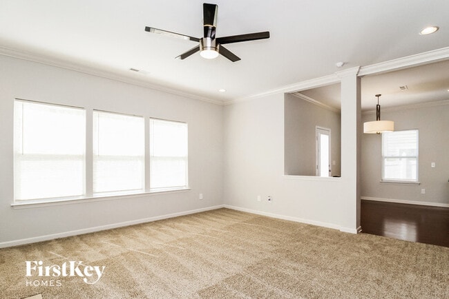 Foto del edificio - 455 Shady Grove Ct