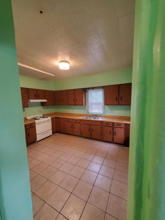 Building Photo - 1034 3rd Street Beloit, WI 53511