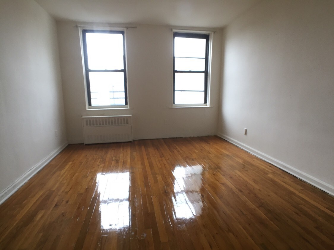 Primary Photo - 2935 Wilkinson Ave
