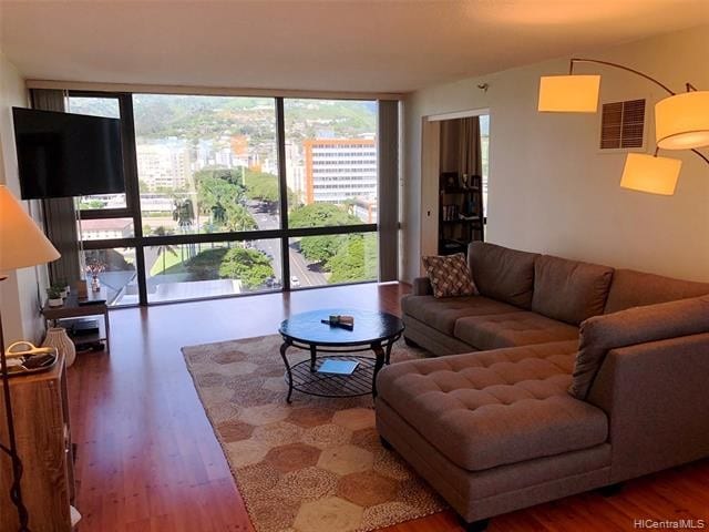Primary Photo - 1114 Punahou St