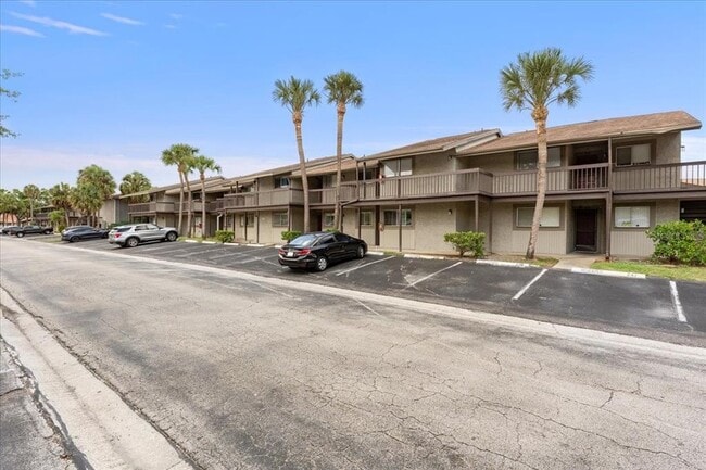Building Photo - 6332 Newtown Cir