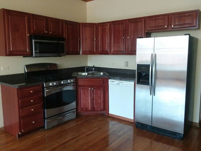 Building Photo - 1344 S Karlov Ave