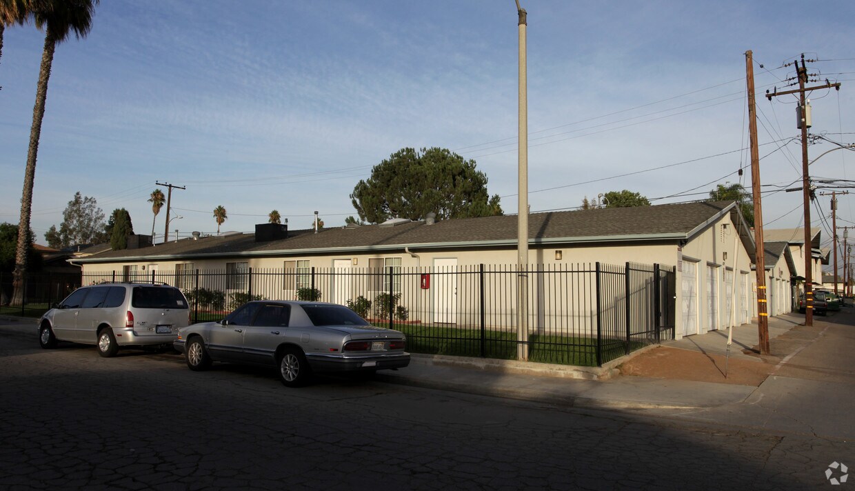 Foto del edificio - 22791-22801 Allies Pl