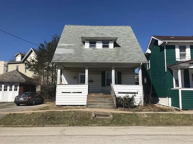 Building Photo - 665 Locust St