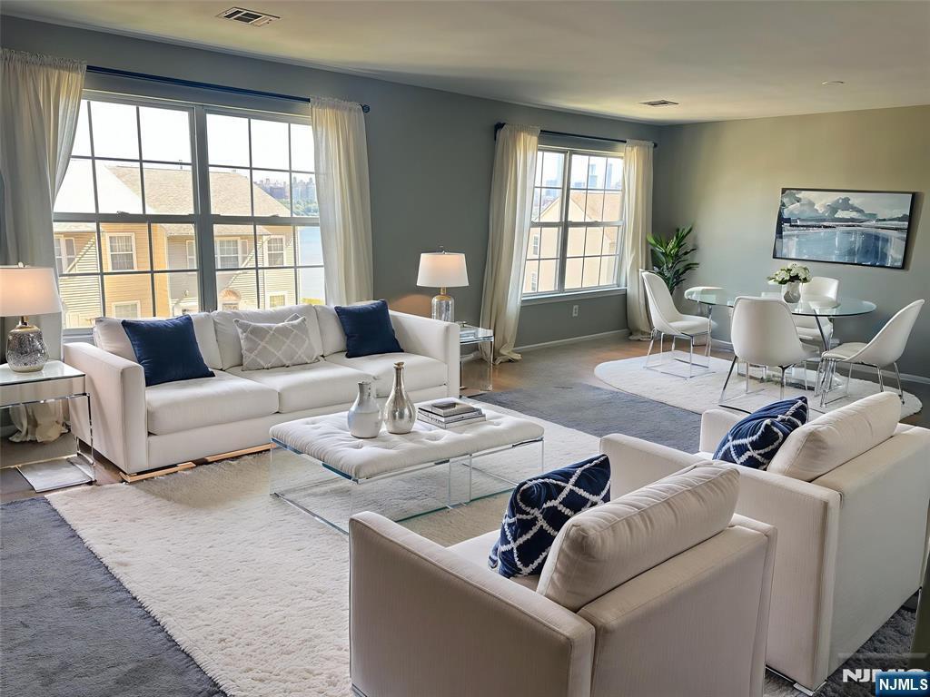 Foto principal - 60 Bergen Ridge Rd