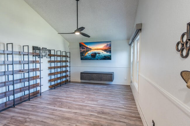 Building Photo - 44202 Fig Ave