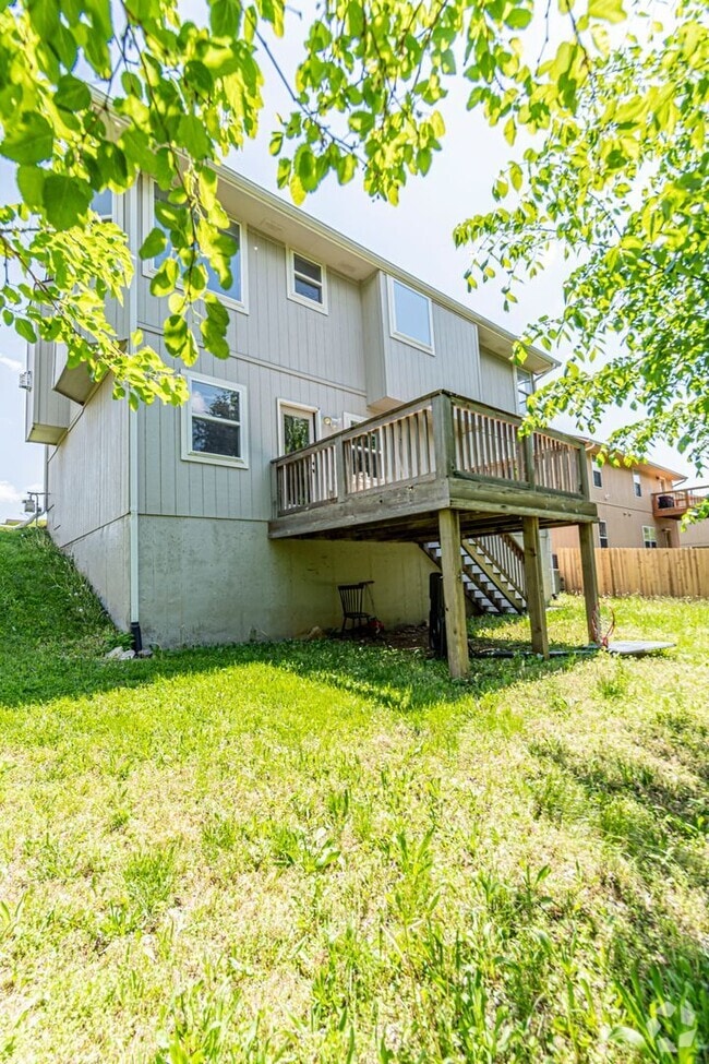 Building Photo - 1002 Sandusky Dr