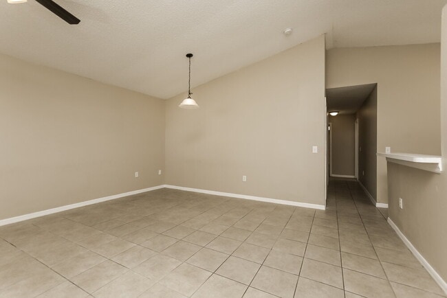 Building Photo - 326 Daniels Pointe Dr