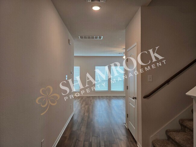 Foto del edificio - 11224 Solar St