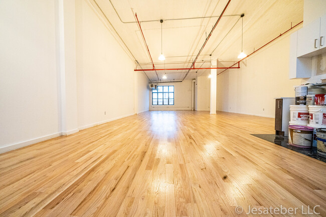 Building Photo - 251 McKibben St