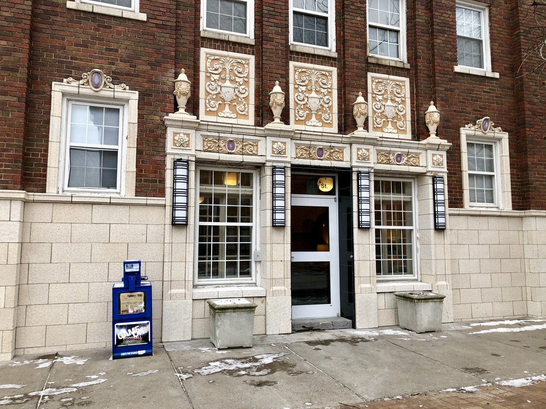 Foto principal - 501 W 11th St
