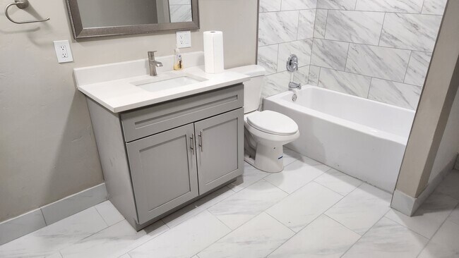 Foto del edificio - 920 W 600 N