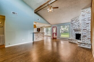 Building Photo - 946 Mesa Terrace Dr