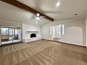 Building Photo - 2744 S Cypress Cir