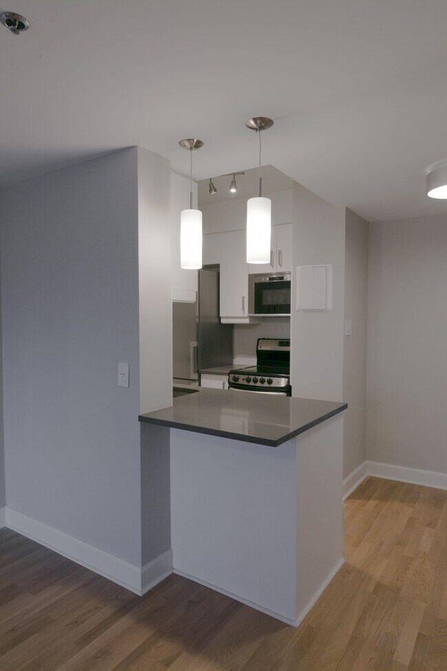 Building Photo - 3455 Rue Aylmer