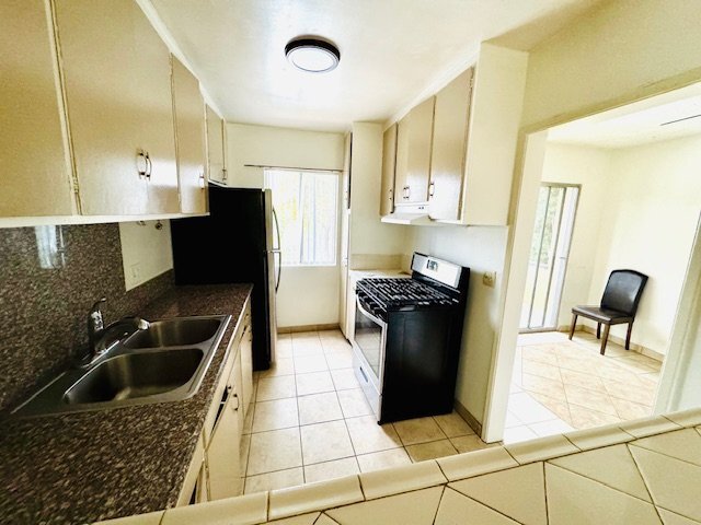 Foto del edificio - 3575 Fletcher Dr