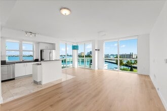 Building Photo - 7900 Harbor Island Dr