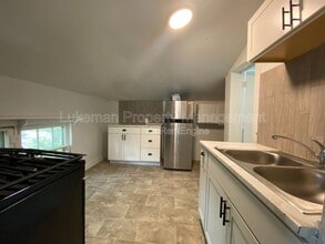 Building Photo - 515 Locust St