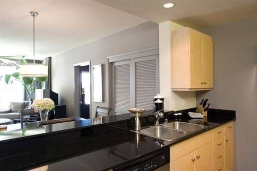 Foto del edificio - 140 S Van Ness Ave