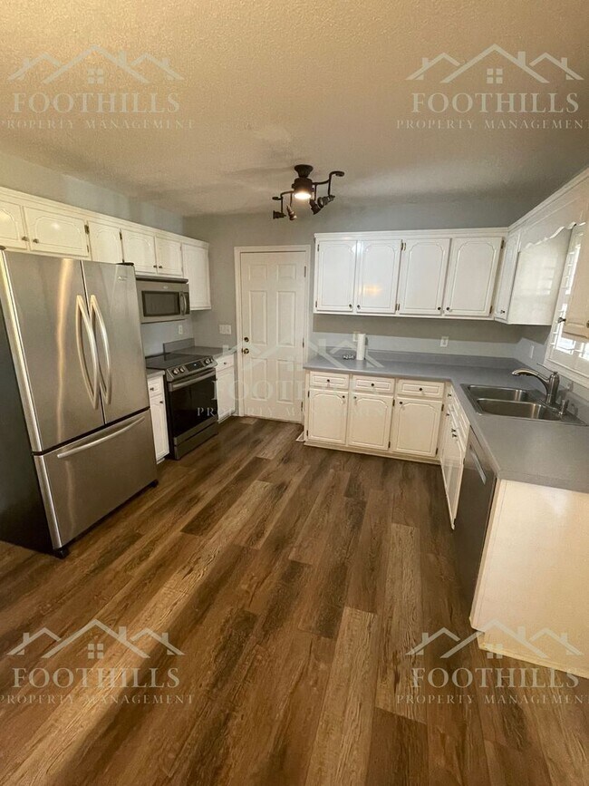 Foto del edificio - 109 Ashton Ln