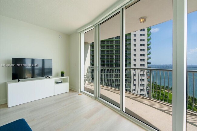 Foto del edificio - 1750 N Bayshore Dr