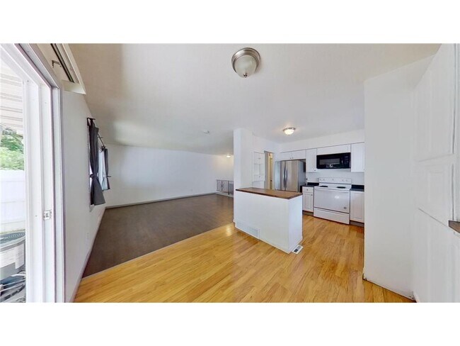 Building Photo - 3052 Grimes Ave N