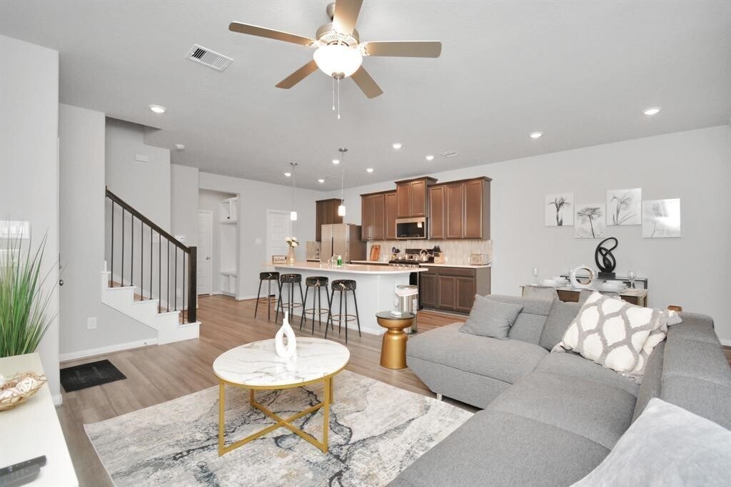 Foto del edificio - 1524 Parkland Oak Dr