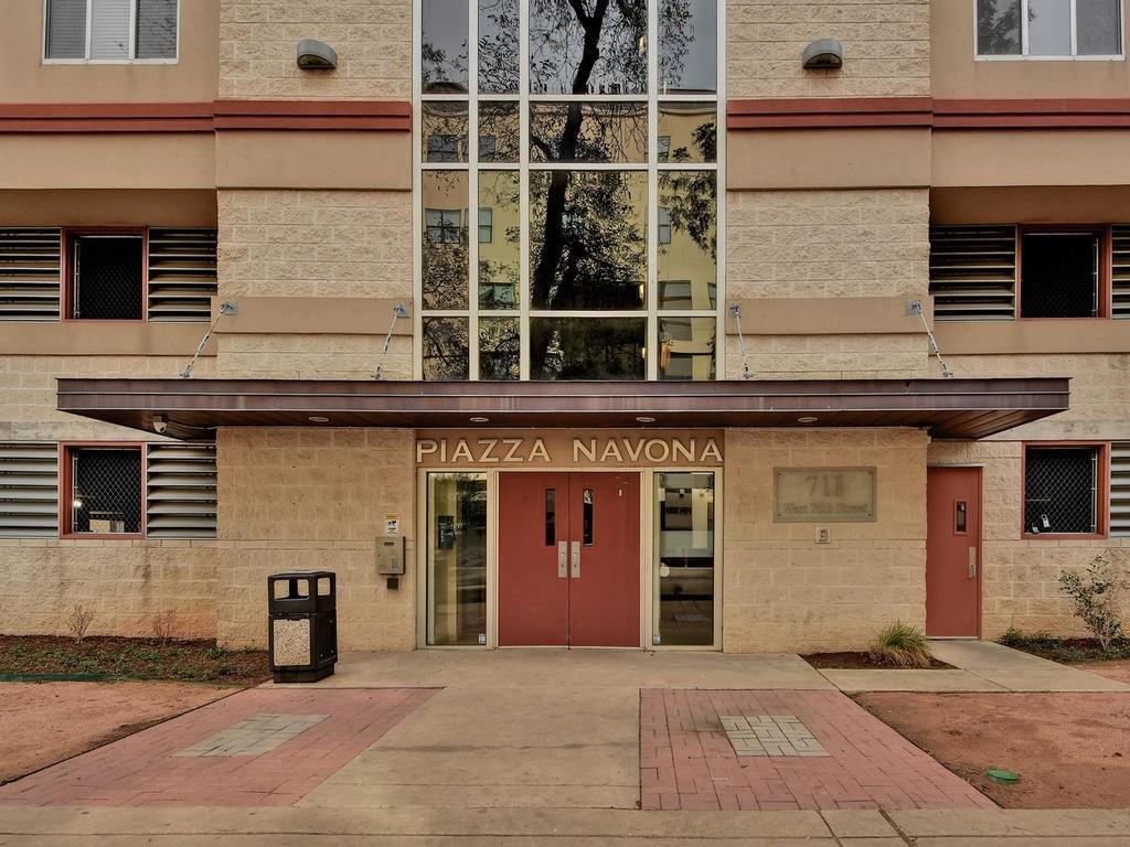 Foto principal - 711 W 26th St