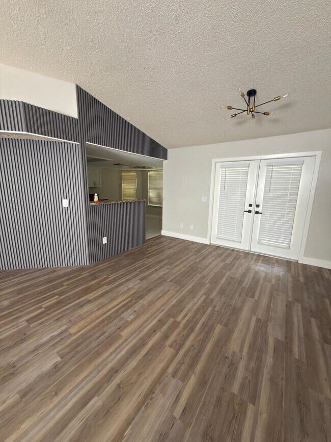 Foto del edificio - 9132 Remington Dr