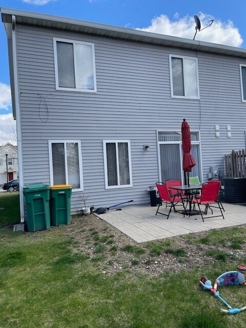 Foto del edificio - 726 Shannon Dr