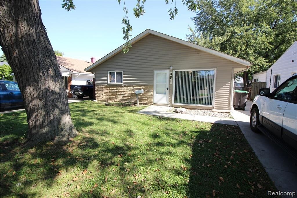 8071 Roosevelt St, Taylor, MI 48180 House for Rent in Taylor, MI