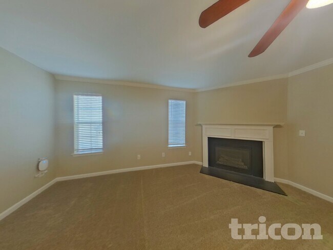 Building Photo - 5950 el Segundo Way