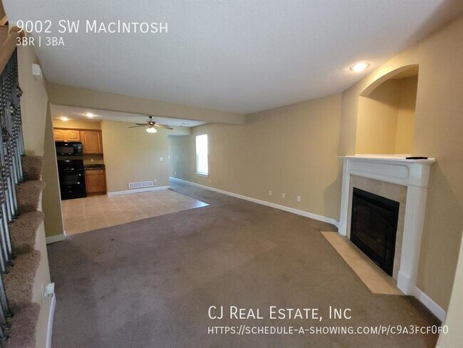 Building Photo - 9002 SW MacIntosh-