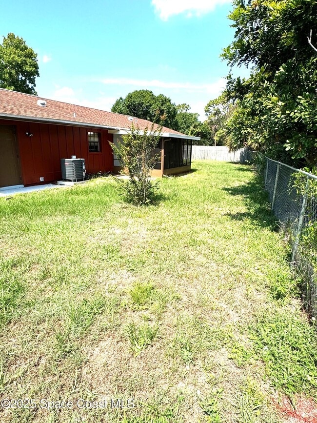 Building Photo - 774 John Adams Ln
